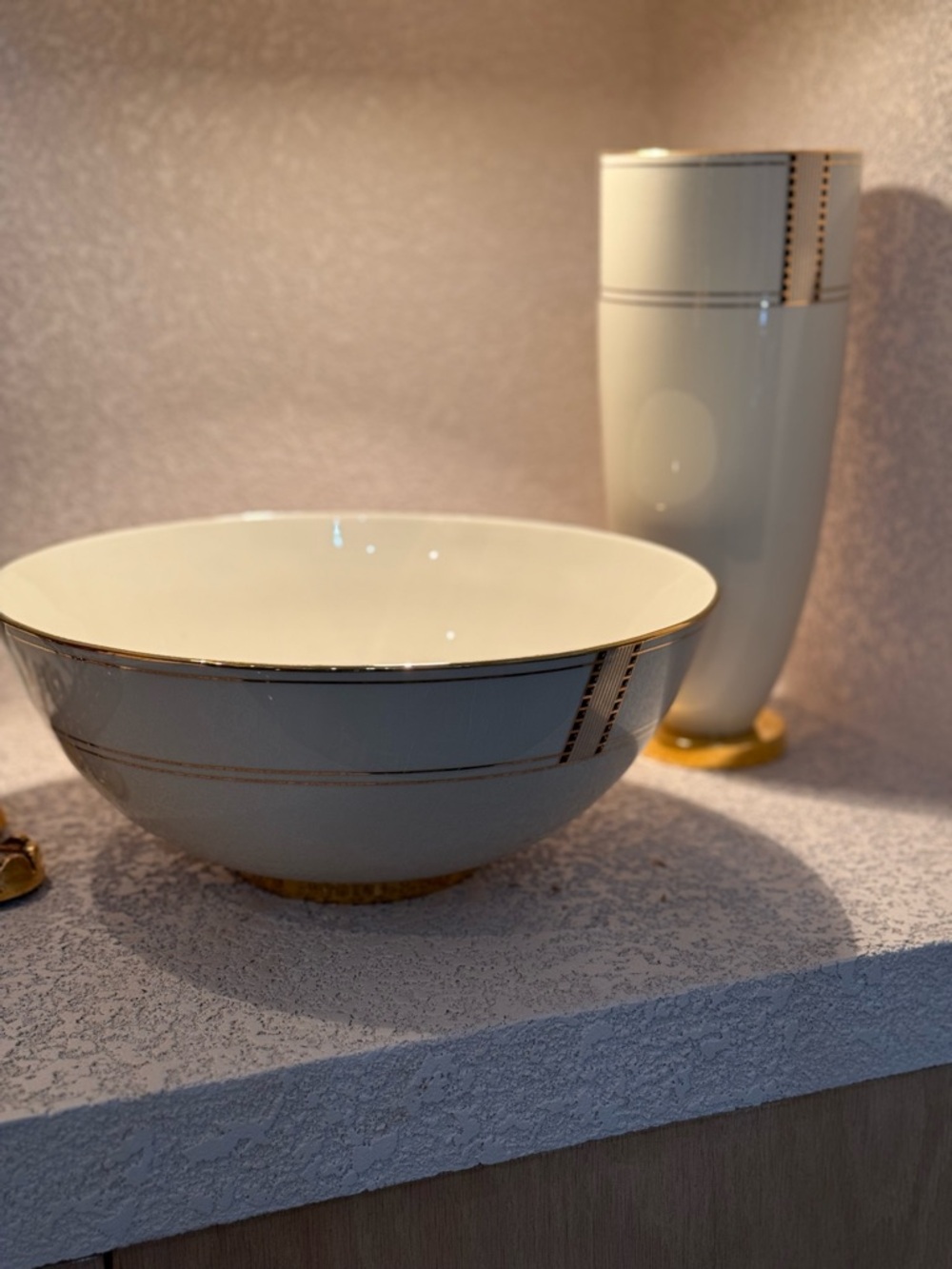 Lenox Elegant Cream and Gold Decorative Bowl